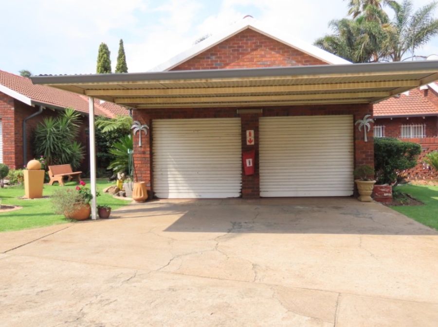 3 Bedroom Property for Sale in Barvallen Gauteng