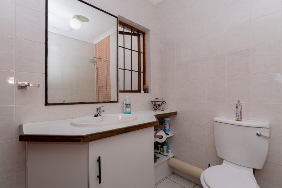 2 Bedroom Property for Sale in Buurendal Gauteng