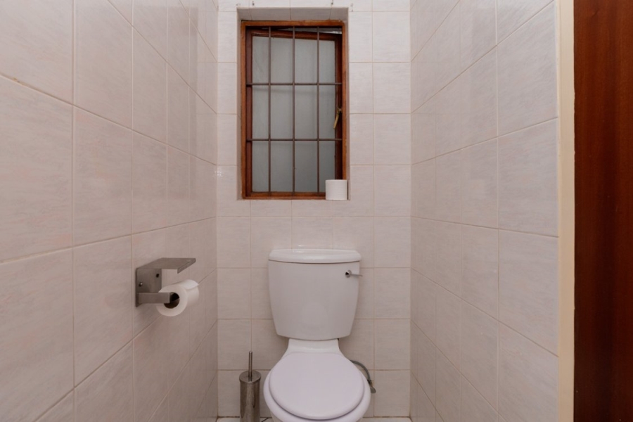 2 Bedroom Property for Sale in Buurendal Gauteng