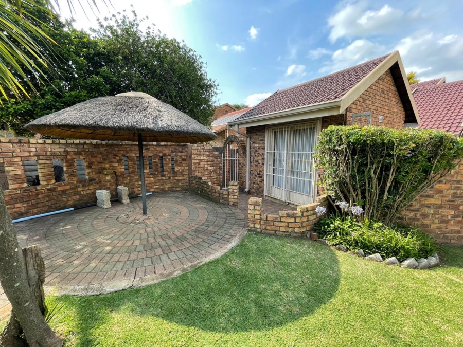 3 Bedroom Property for Sale in Dunnottar Gauteng