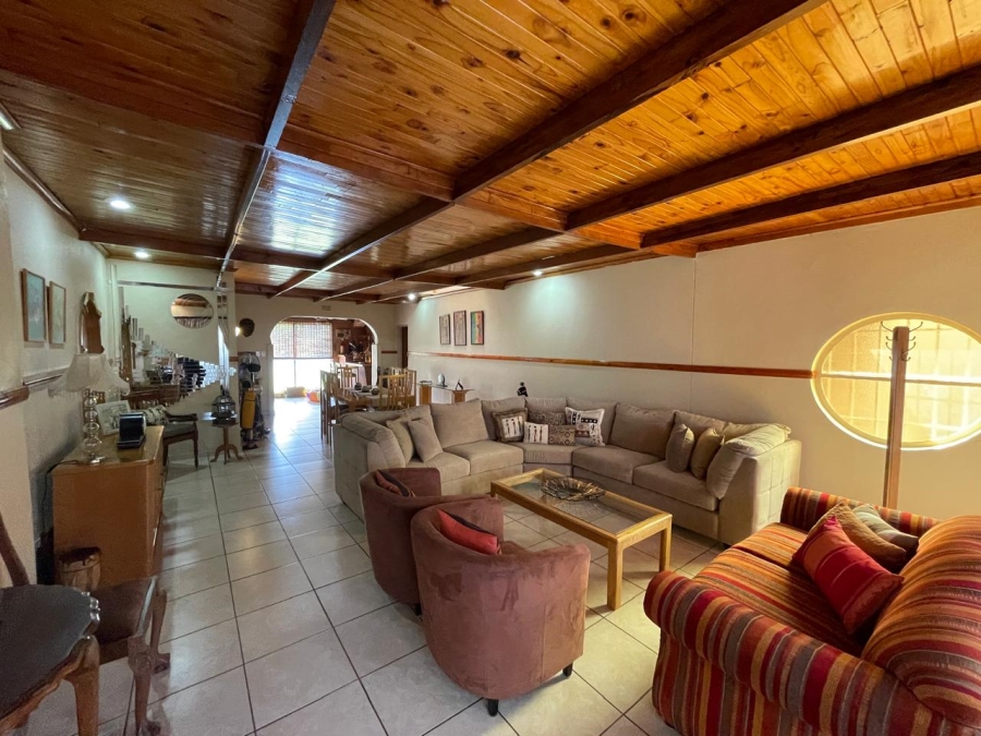 3 Bedroom Property for Sale in Dunnottar Gauteng