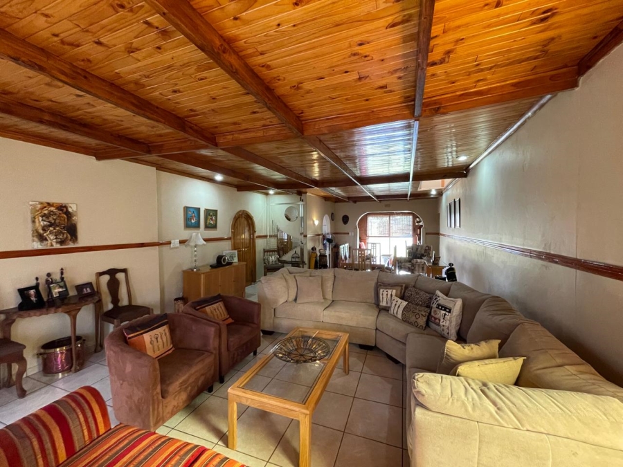 3 Bedroom Property for Sale in Dunnottar Gauteng