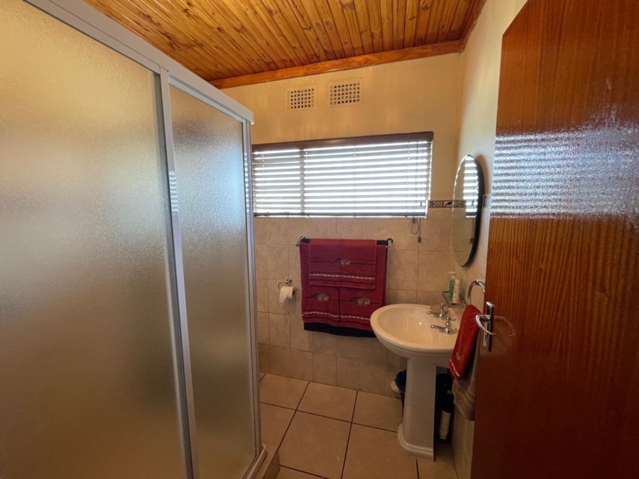 3 Bedroom Property for Sale in Dunnottar Gauteng