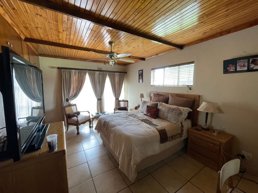 3 Bedroom Property for Sale in Dunnottar Gauteng