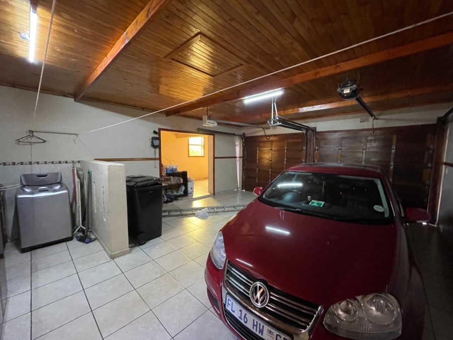 3 Bedroom Property for Sale in Dunnottar Gauteng