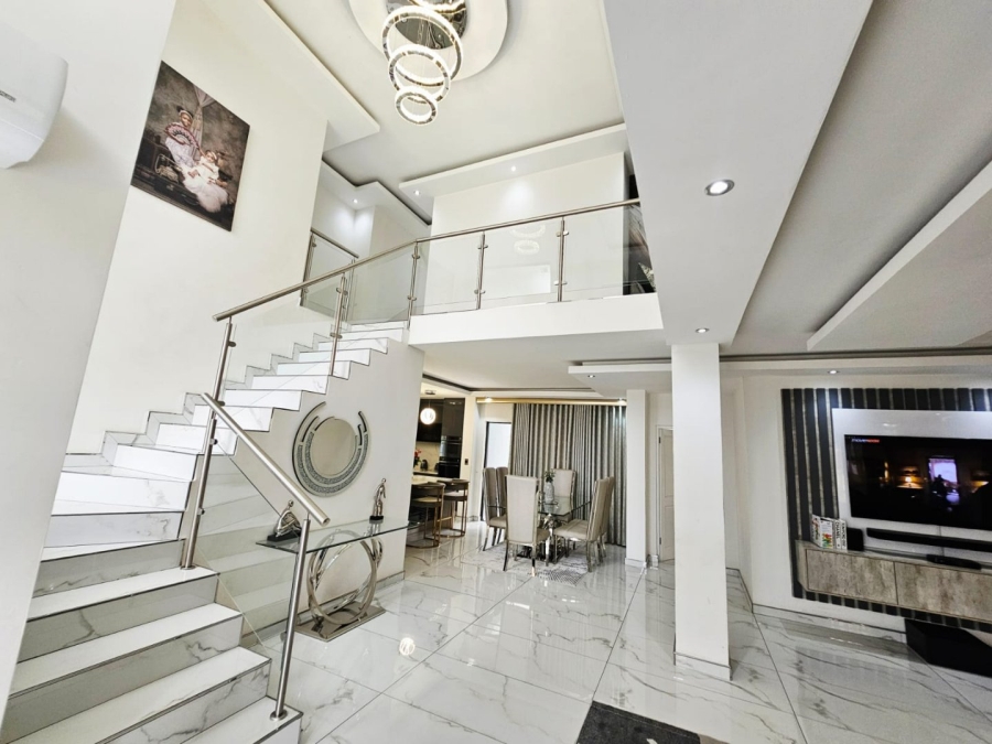 4 Bedroom Property for Sale in Monavoni Gauteng