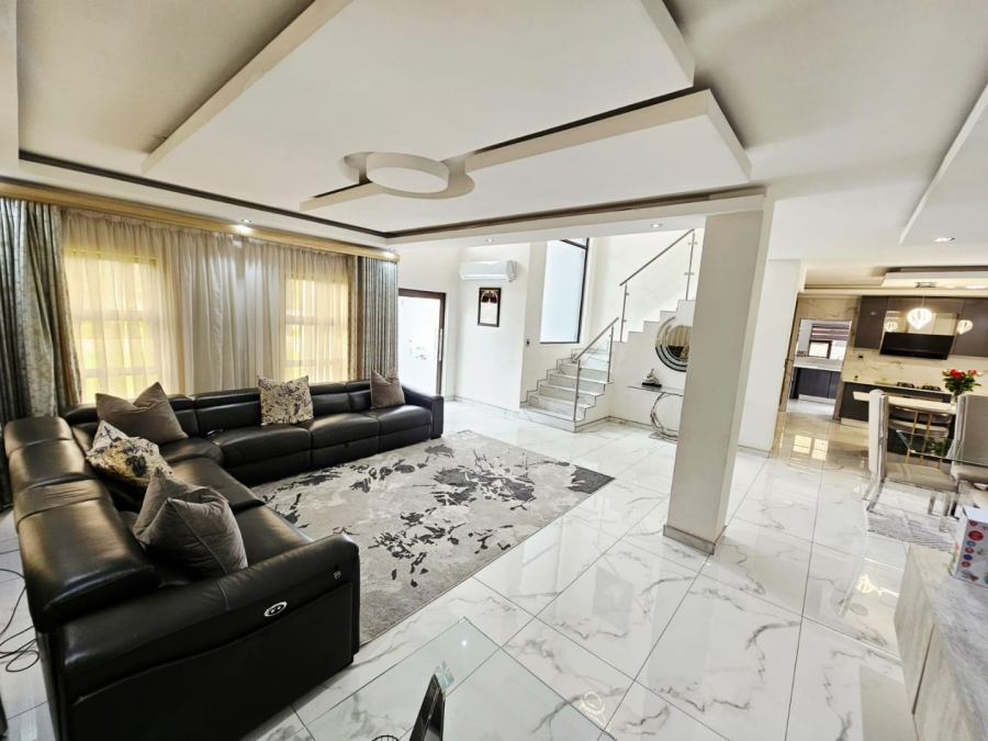 4 Bedroom Property for Sale in Monavoni Gauteng