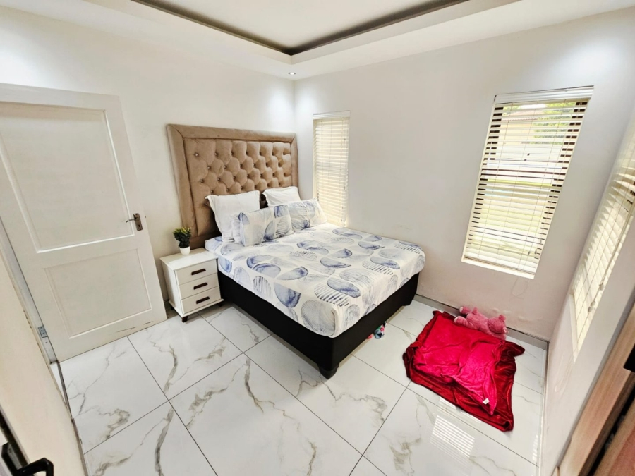 4 Bedroom Property for Sale in Monavoni Gauteng