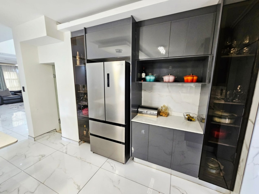 4 Bedroom Property for Sale in Monavoni Gauteng