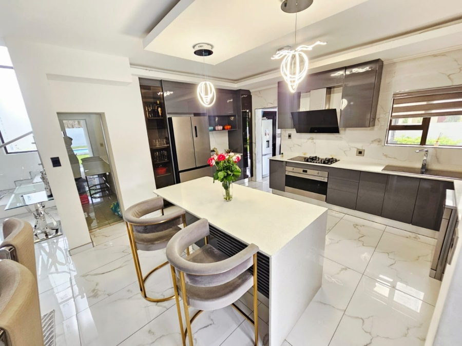 4 Bedroom Property for Sale in Monavoni Gauteng