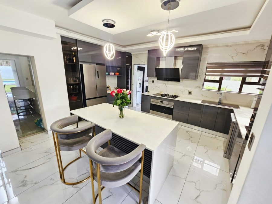 4 Bedroom Property for Sale in Monavoni Gauteng