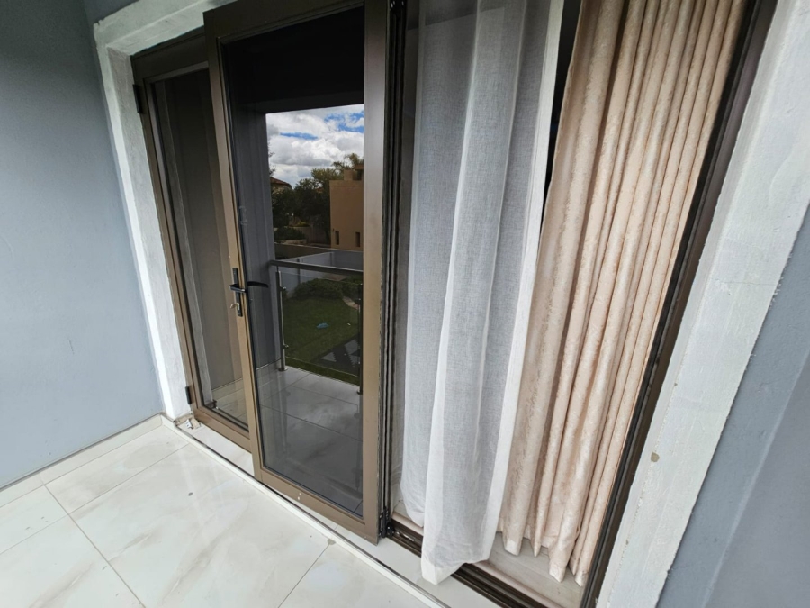 4 Bedroom Property for Sale in Monavoni Gauteng
