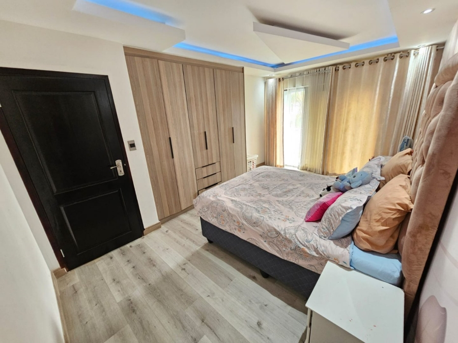 4 Bedroom Property for Sale in Monavoni Gauteng