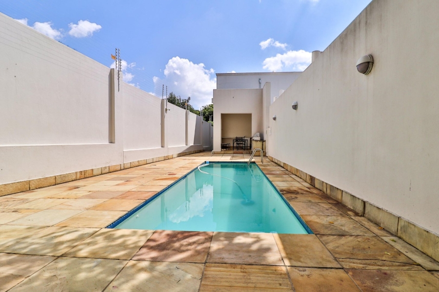2 Bedroom Property for Sale in Dunkeld West Gauteng