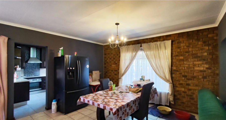 3 Bedroom Property for Sale in Selcourt Gauteng