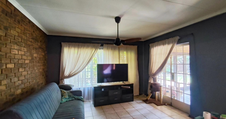 3 Bedroom Property for Sale in Selcourt Gauteng