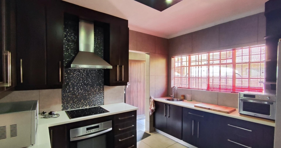 3 Bedroom Property for Sale in Selcourt Gauteng
