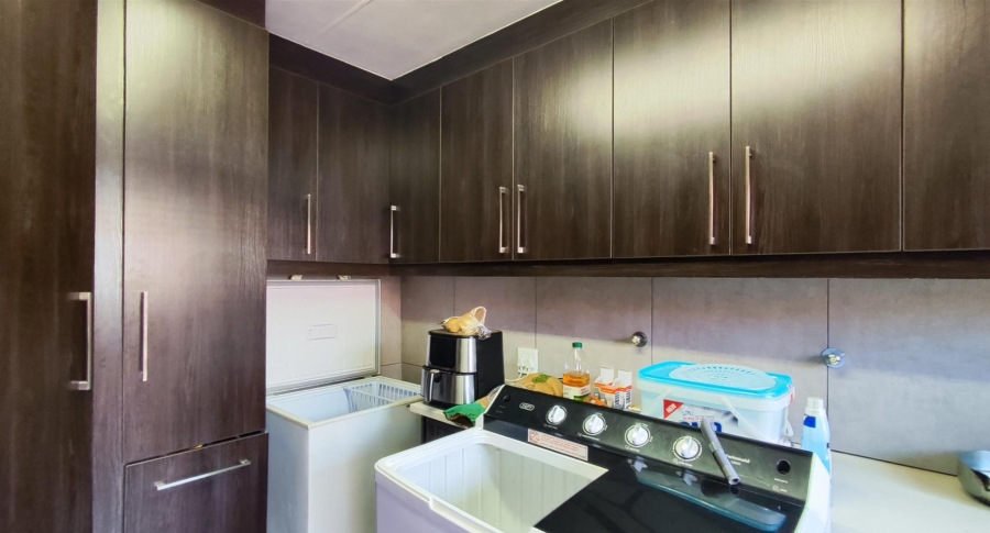 3 Bedroom Property for Sale in Selcourt Gauteng