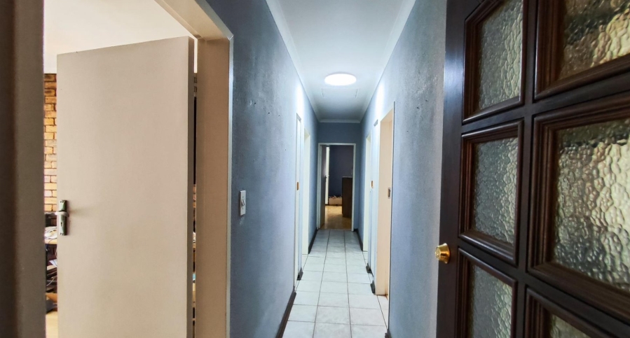 3 Bedroom Property for Sale in Selcourt Gauteng