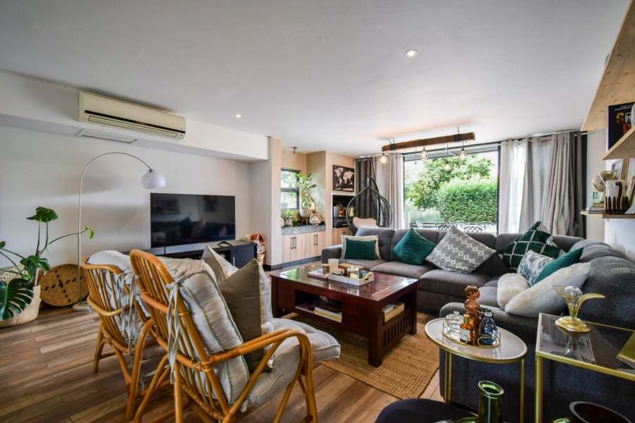 2 Bedroom Property for Sale in Lombardy Gauteng