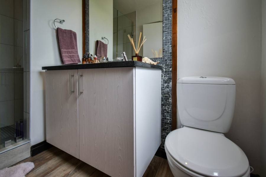 2 Bedroom Property for Sale in Lombardy Gauteng