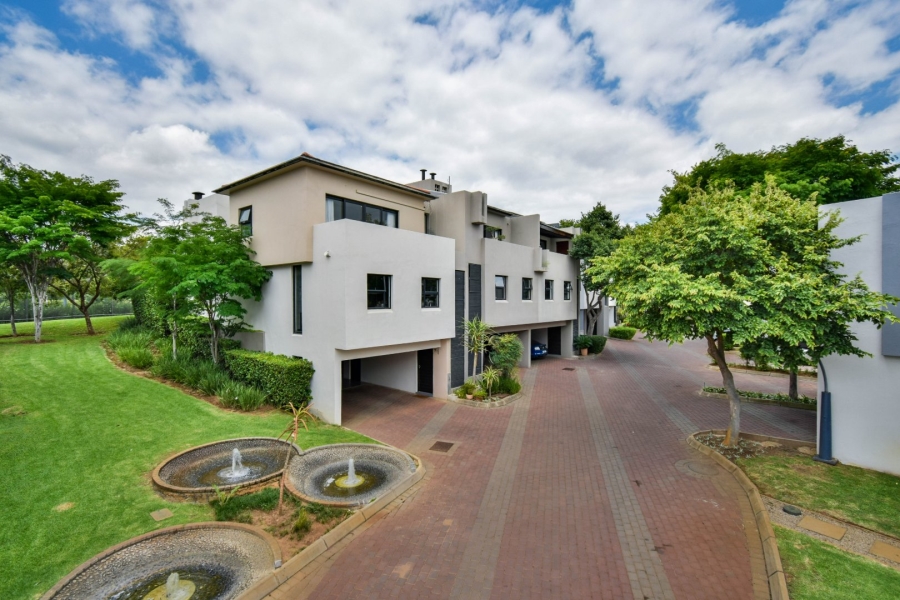 2 Bedroom Property for Sale in Lombardy Gauteng