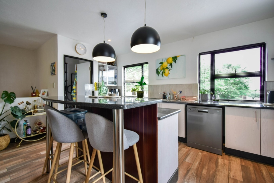 2 Bedroom Property for Sale in Lombardy Gauteng