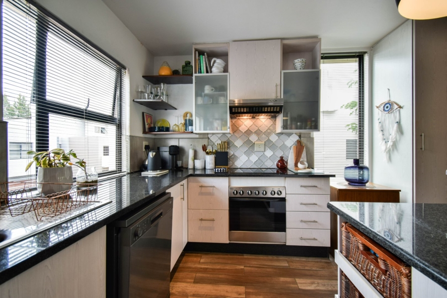 2 Bedroom Property for Sale in Lombardy Gauteng