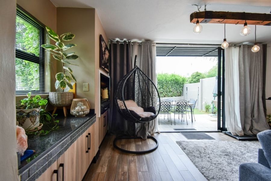 2 Bedroom Property for Sale in Lombardy Gauteng