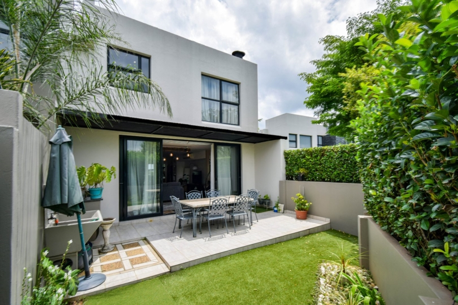 2 Bedroom Property for Sale in Lombardy Gauteng