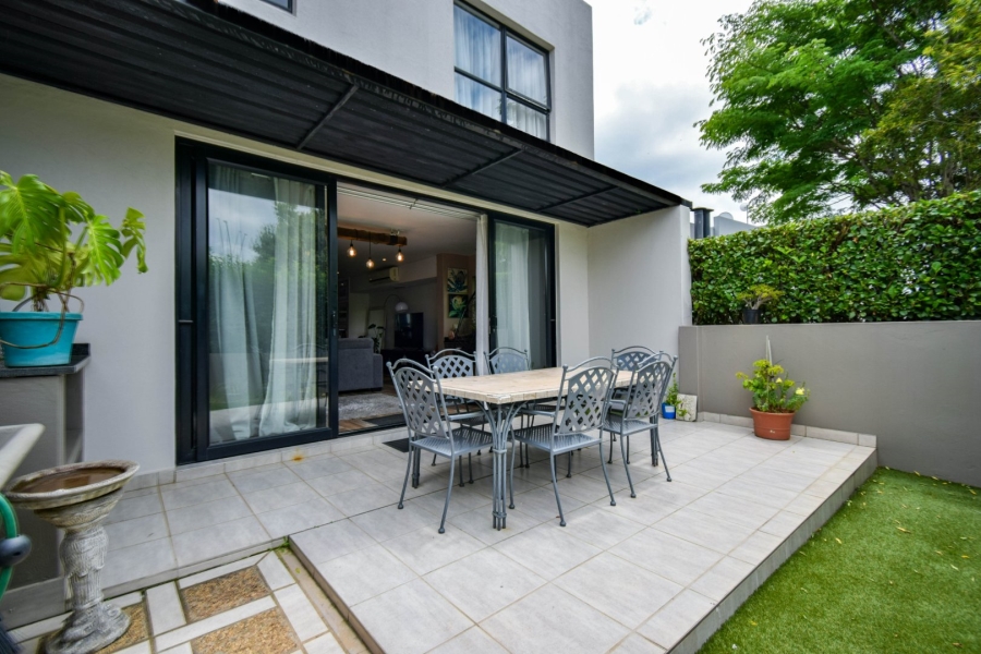 2 Bedroom Property for Sale in Lombardy Gauteng