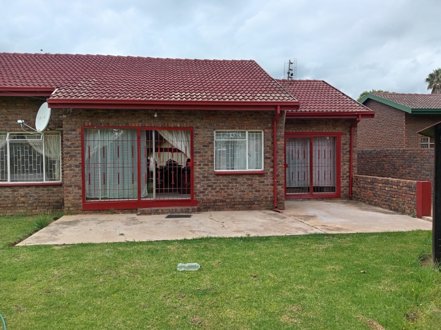 3 Bedroom Property for Sale in Bester Gauteng