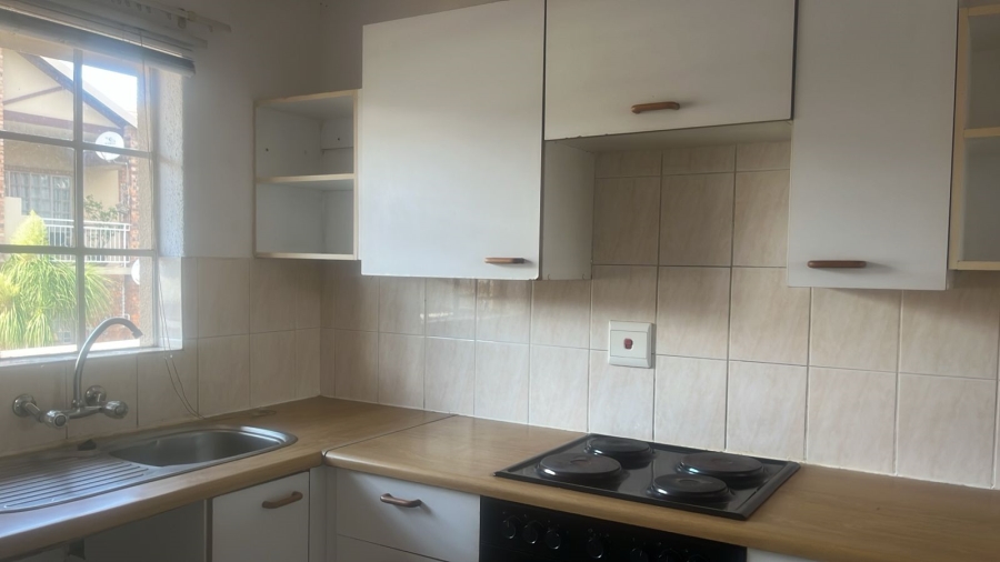 2 Bedroom Property for Sale in Magalieskruin Gauteng