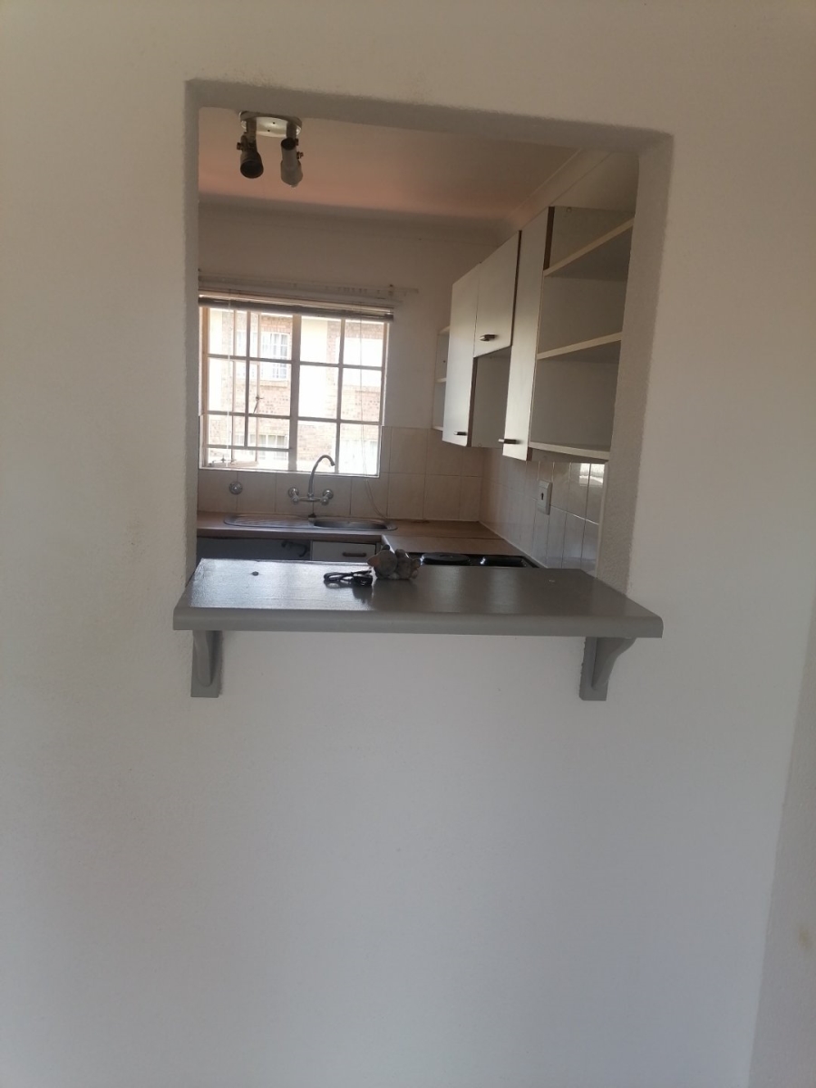 2 Bedroom Property for Sale in Magalieskruin Gauteng