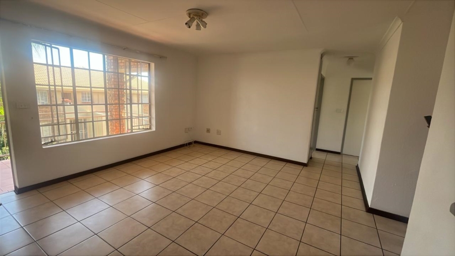2 Bedroom Property for Sale in Magalieskruin Gauteng
