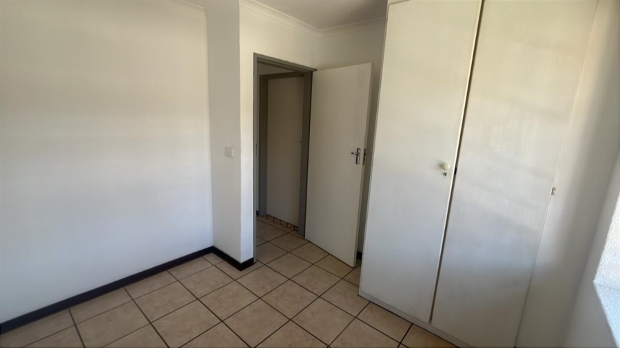 2 Bedroom Property for Sale in Magalieskruin Gauteng