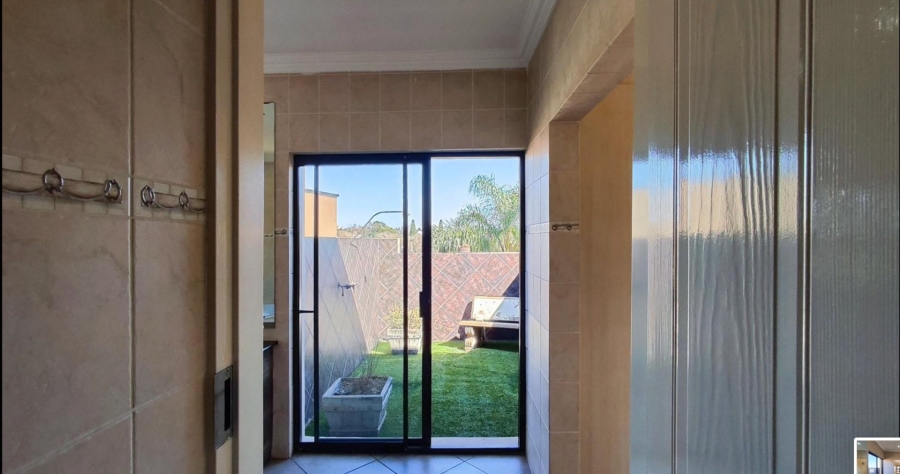 4 Bedroom Property for Sale in Glen Erasmia Gauteng