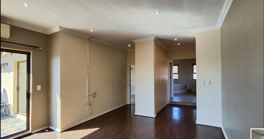 4 Bedroom Property for Sale in Glen Erasmia Gauteng