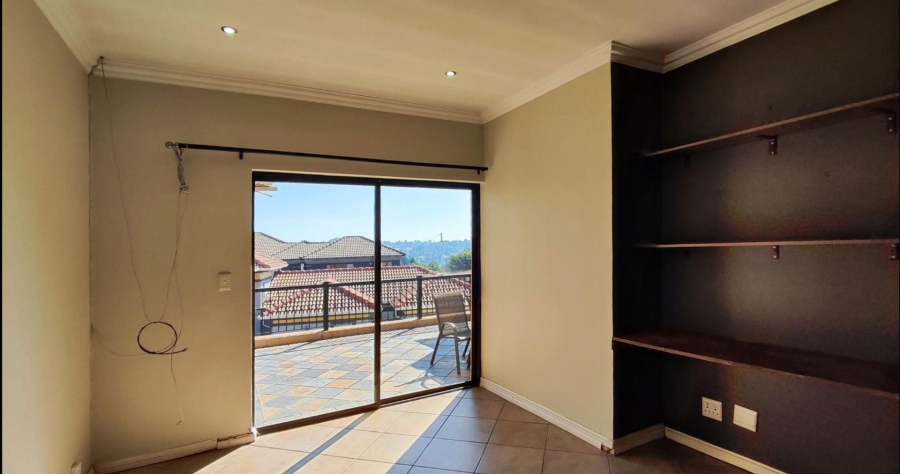 4 Bedroom Property for Sale in Glen Erasmia Gauteng