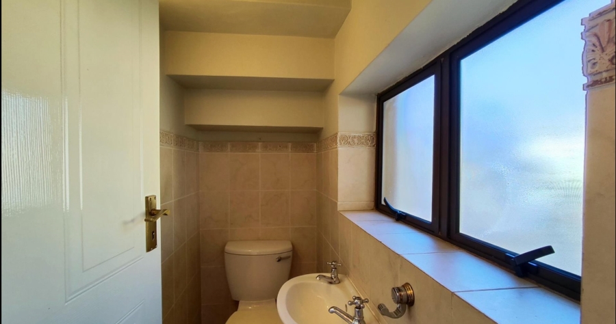 4 Bedroom Property for Sale in Glen Erasmia Gauteng