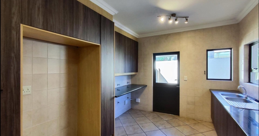 4 Bedroom Property for Sale in Glen Erasmia Gauteng