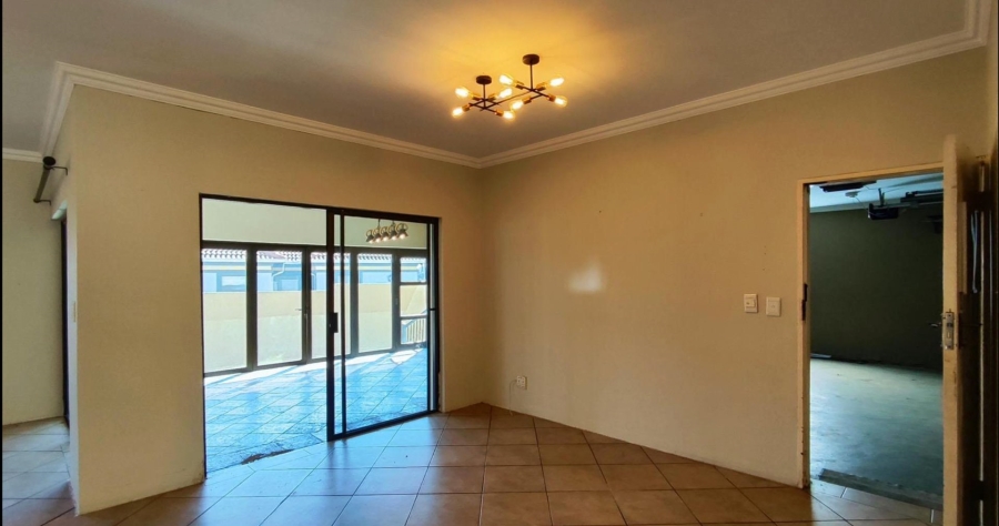 4 Bedroom Property for Sale in Glen Erasmia Gauteng