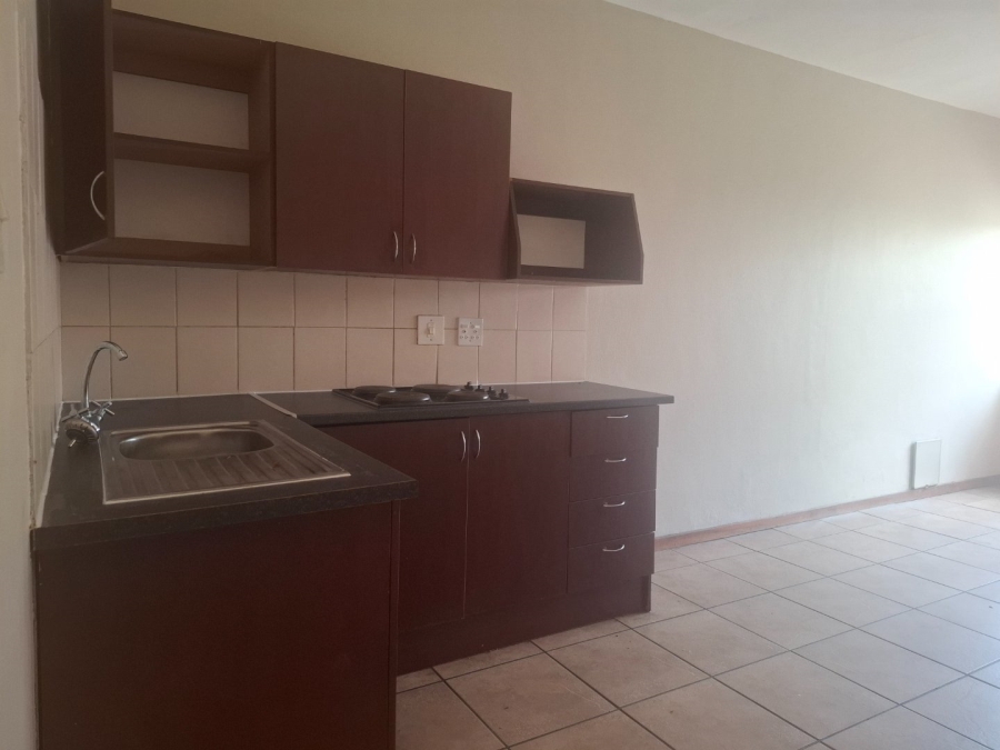 To Let 1 Bedroom Property for Rent in Gezina Gauteng