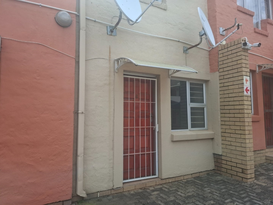 To Let 1 Bedroom Property for Rent in Gezina Gauteng