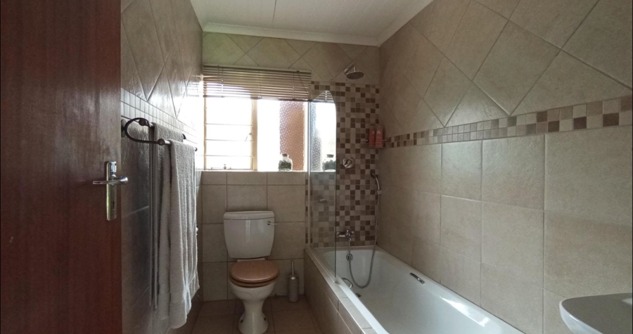 4 Bedroom Property for Sale in Doringkloof Gauteng