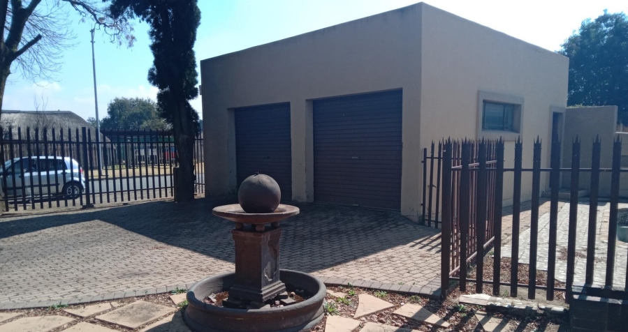 3 Bedroom Property for Sale in Strubenvale Gauteng