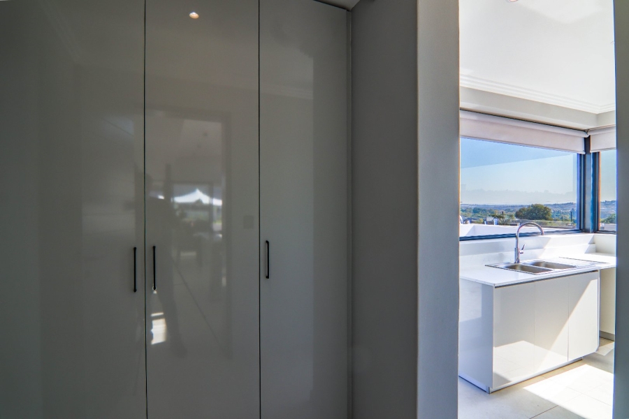 4 Bedroom Property for Sale in Helderfontein Estate Gauteng