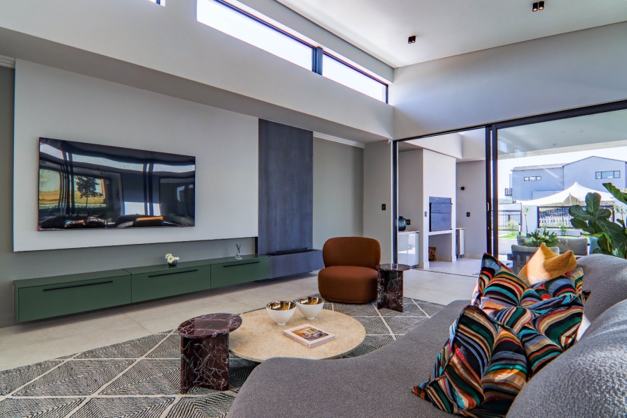 4 Bedroom Property for Sale in Helderfontein Estate Gauteng