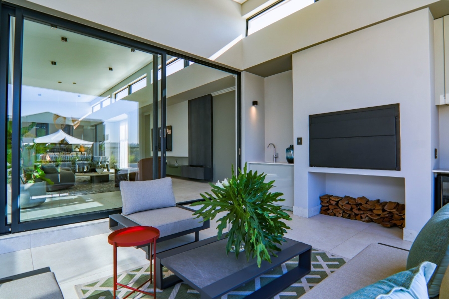 4 Bedroom Property for Sale in Helderfontein Estate Gauteng