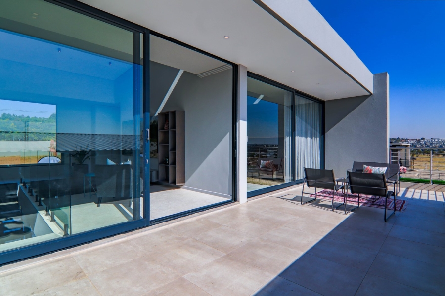 4 Bedroom Property for Sale in Helderfontein Estate Gauteng